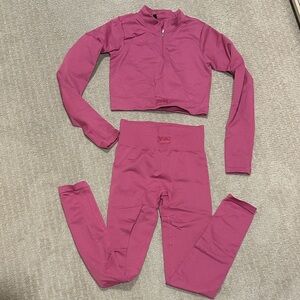 Bo + Tee Pink Long Sleeve Zip Up Crop Top and Leggings Set NWOT